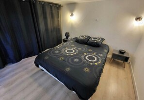1 quarto, ferros/tábuas de passar roupa, Wi-Fi, roupa de cama