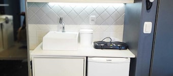 Estúdio, espaço inteiro, aconchegante e moderno, próximo de tudo!