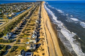 Beach - Beachfront Villa Royale OBX: Oceanfront | Dog Allowed | Private Pool | Hot Tub (Avon)