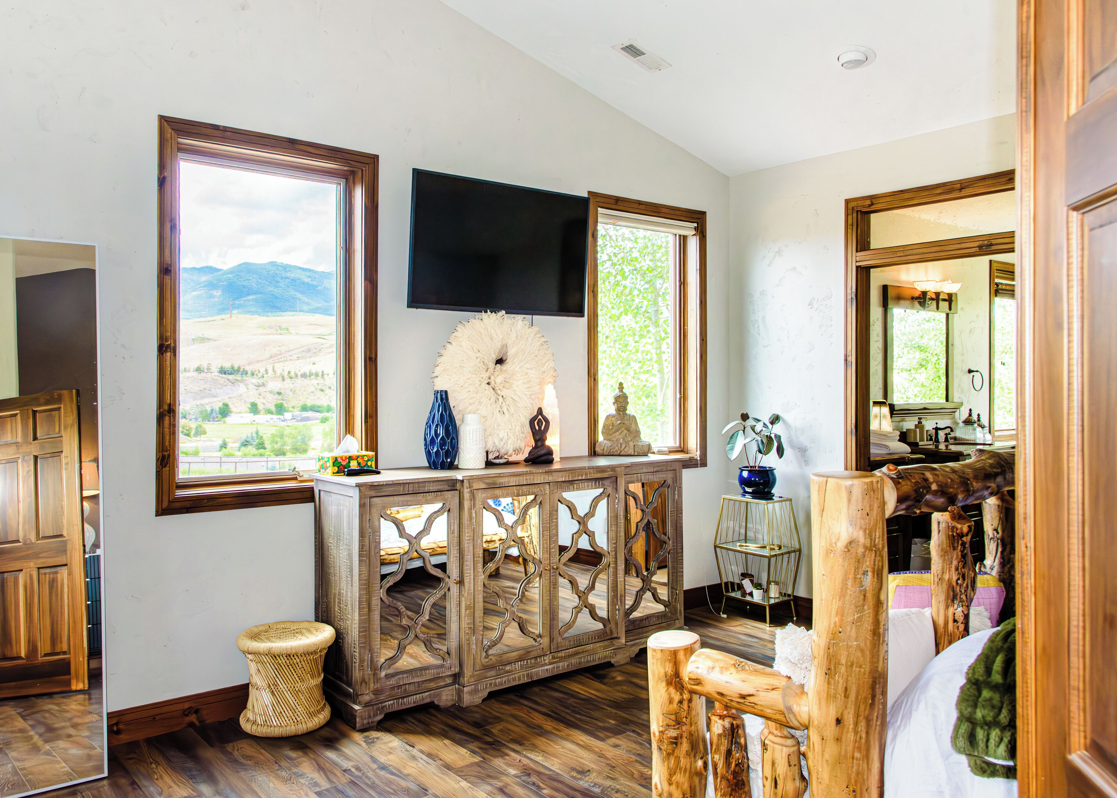 7 bedrooms, iron/ironing board, WiFi, bed sheets