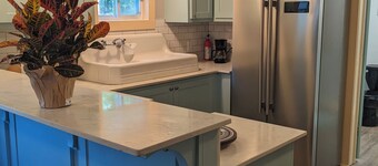 Cozy Downstairs Apt Near Downtown,Long-Term Rental