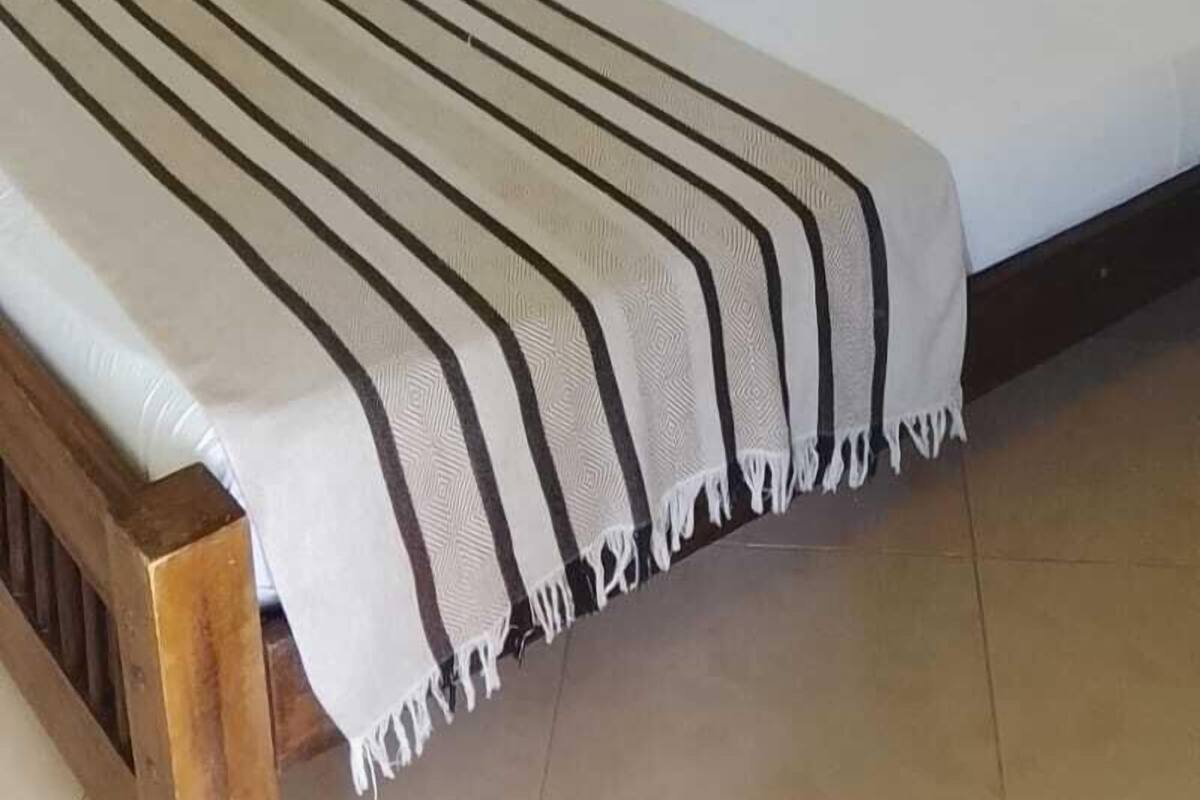 Chambre Double, balcon, vue piscine