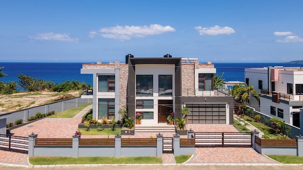 Fachada da propriedade