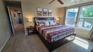 4 bedrooms, desk, iron/ironing board, travel crib