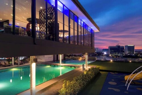 The Pines - Riverside Majesty 8