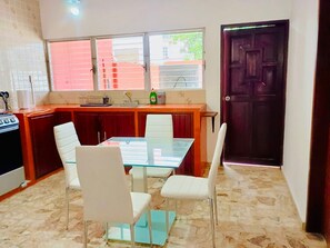Dining - Tuxpan A/A 4BE-2.5BA-2 parking (Túxpam de Rodríguez Cano)