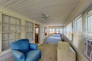 2 室のベッドルーム、アイロン / アイロン台、インターネット、ベッドシーツ