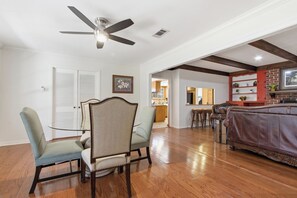 Interior - Grill, Indoor Fireplace,  Fire Pit, (Baton Rouge)