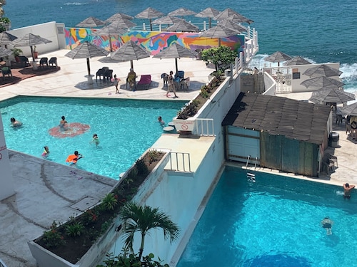 Enjoyable Suite front beach in Acapulco de Juárez