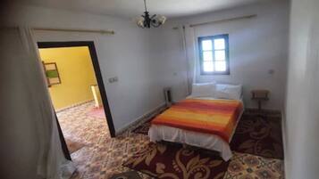 2 bedrooms, WiFi, bed sheets