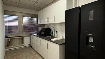 Kühlschrank, Ofen, Herdplatte, Geschirrspüler