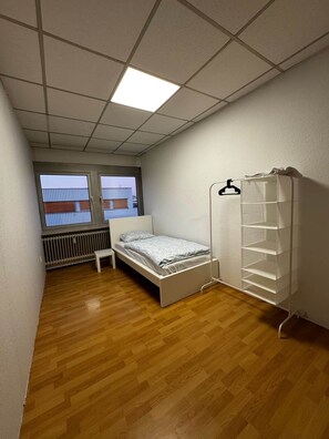 8 Schlafzimmer, WLAN, Bettwäsche