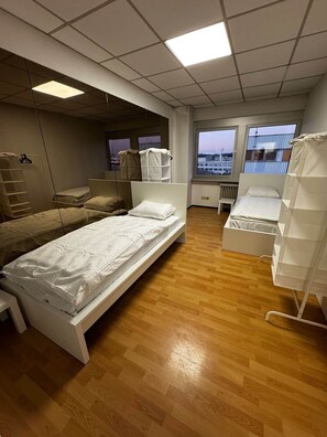 8 habitaciones, wifi y ropa de cama 