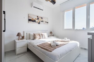 Appartement, 2 chambres, cuisine, vue ville | Wi-Fi gratuit