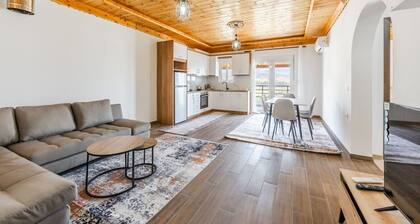 Hillside Apartment Gjirokastër | 2 by PikHost