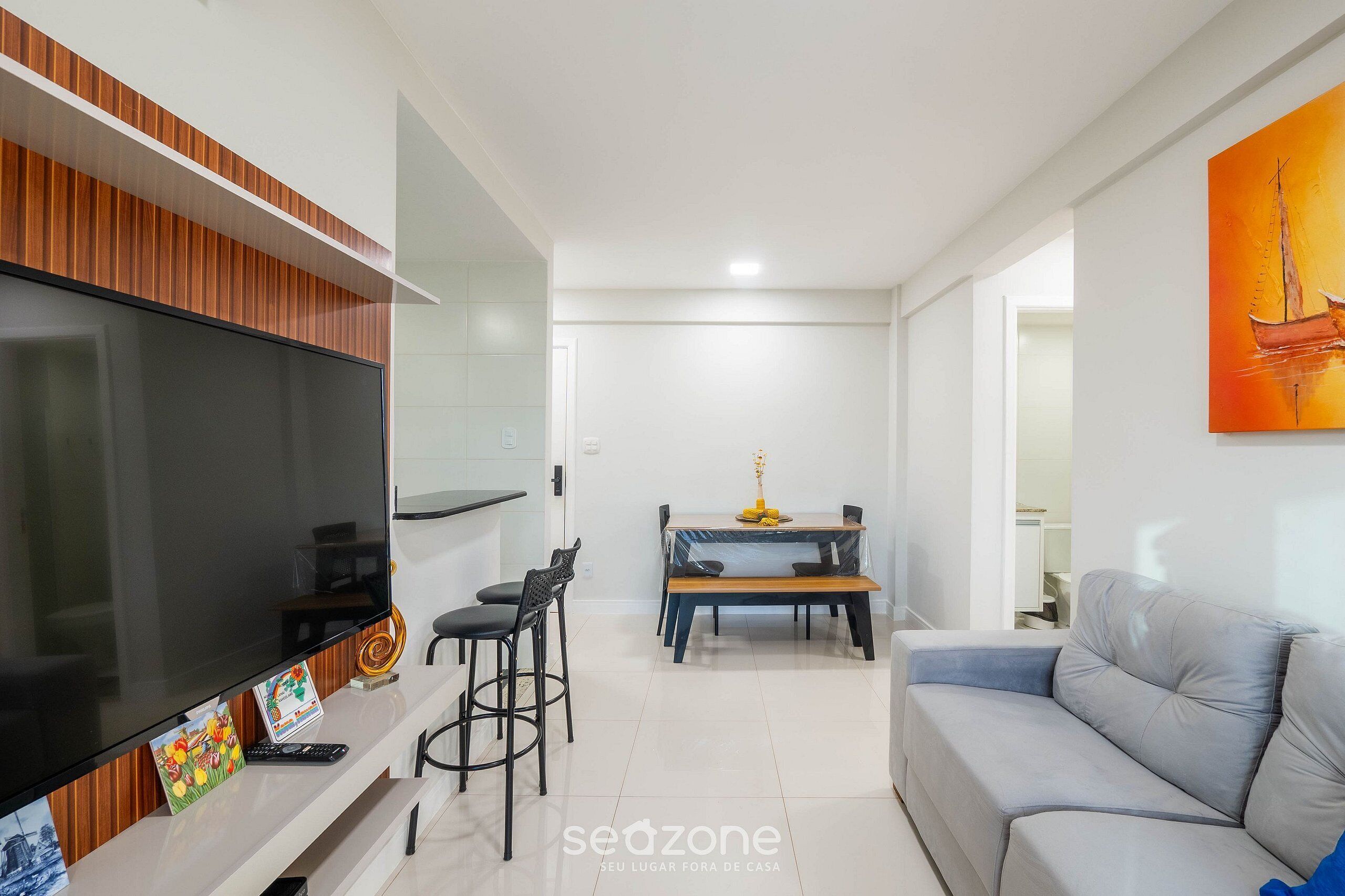 Basic Apartment | Living area