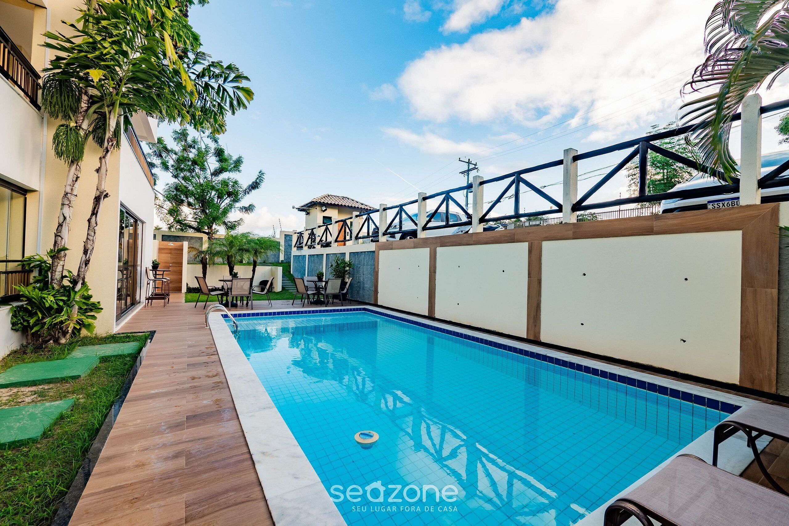 Basic Apartment | Pool