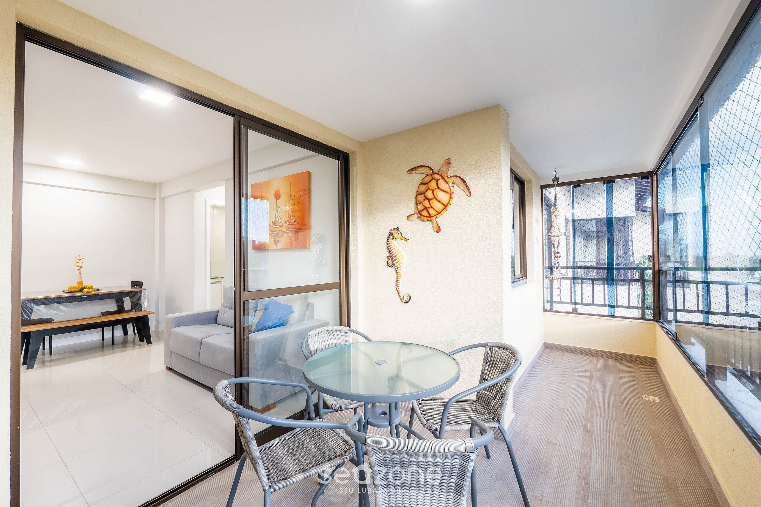 Basic Apartment | Dining