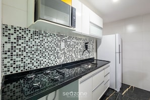 Basic Apartment | Private kitchen