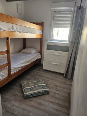 2 bedrooms, iron/ironing board