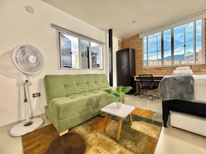Family Apartment, City View | In-room safe, desk, laptop workspace, blackout drapes - Edificio RG33 (Medellín)