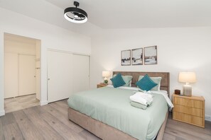 4 chambres, fer et planche à repasser, draps fournis