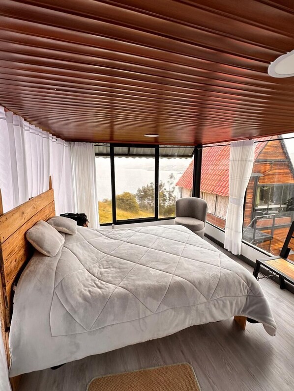 Classic Double Room, Lake View | Free WiFi