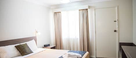 2 bedrooms, iron/ironing board, free WiFi
