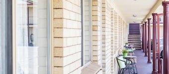 Lilac City Motor Inn 2 Bedroom Interconnect 9/10