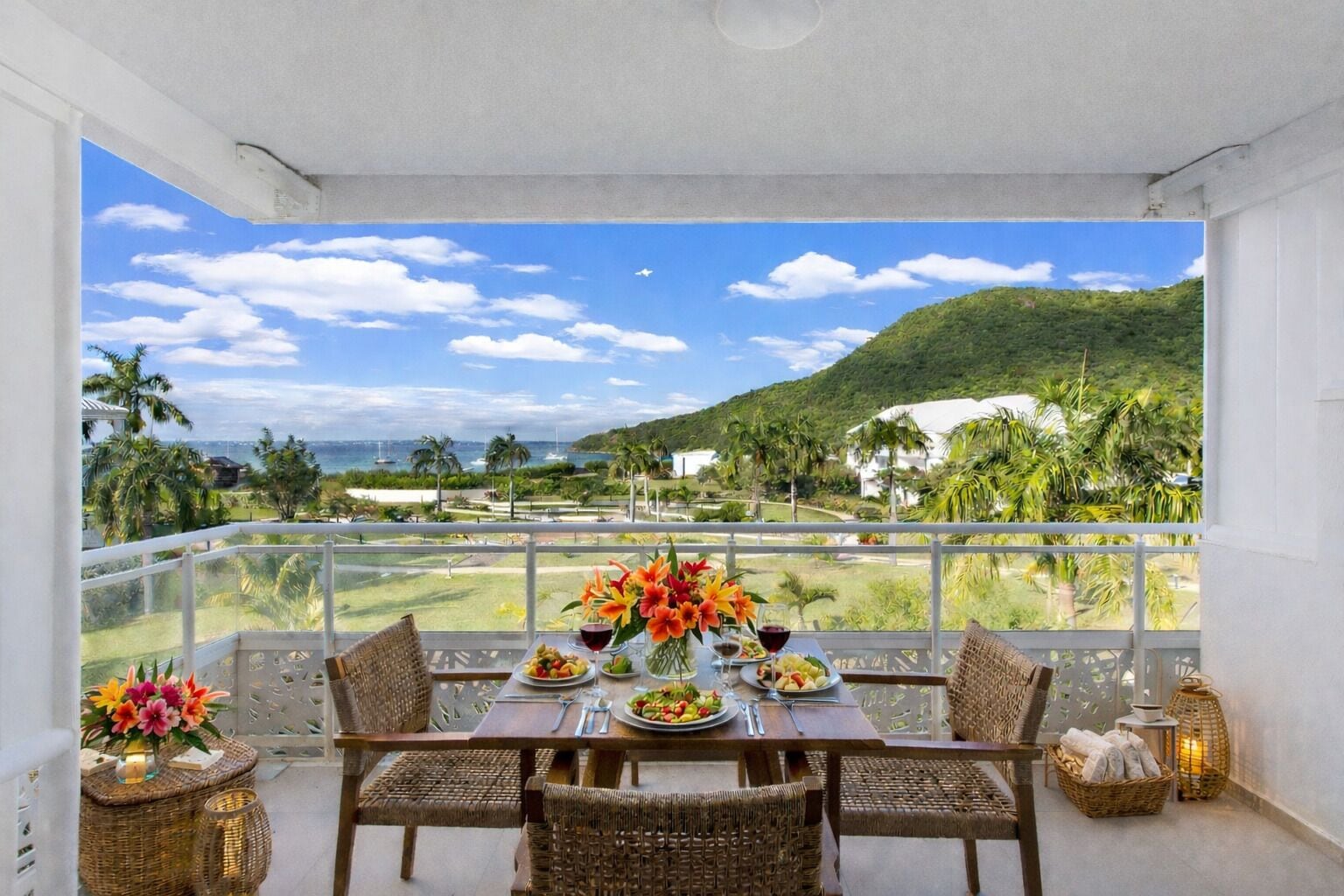 Deluxe Studio Suite, Balcony, Ocean View | In-room safe, desk, laptop workspace, blackout curtains