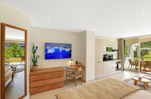 Premium Suite, Garden View | In-room safe, blackout drapes, free WiFi