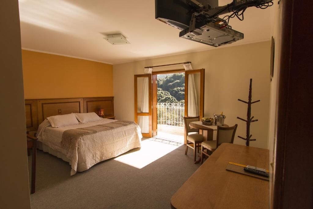 Phòng 2 giường đơn Superior | Két bảo mật tại phòng, khu vực làm việc phù hợp cho laptop 