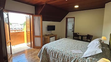 In-room safe, laptop workspace, free WiFi, bed sheets