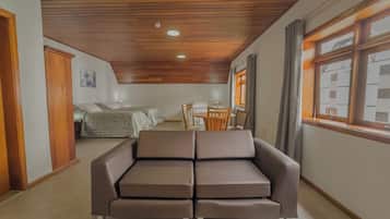 Firemannsrom – superior | Safe på rommet, skrivebord for bærbar PC, wi-fi (inkludert) og sengetøy