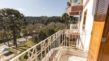 In-room safe, laptop workspace, free WiFi, bed sheets