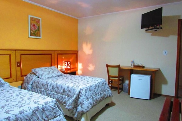 Standard Triple Room | In-room safe, laptop workspace, free WiFi