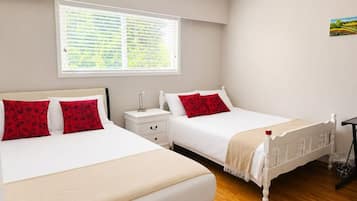 2 bedrooms, iron/ironing board, WiFi (free), bed sheets