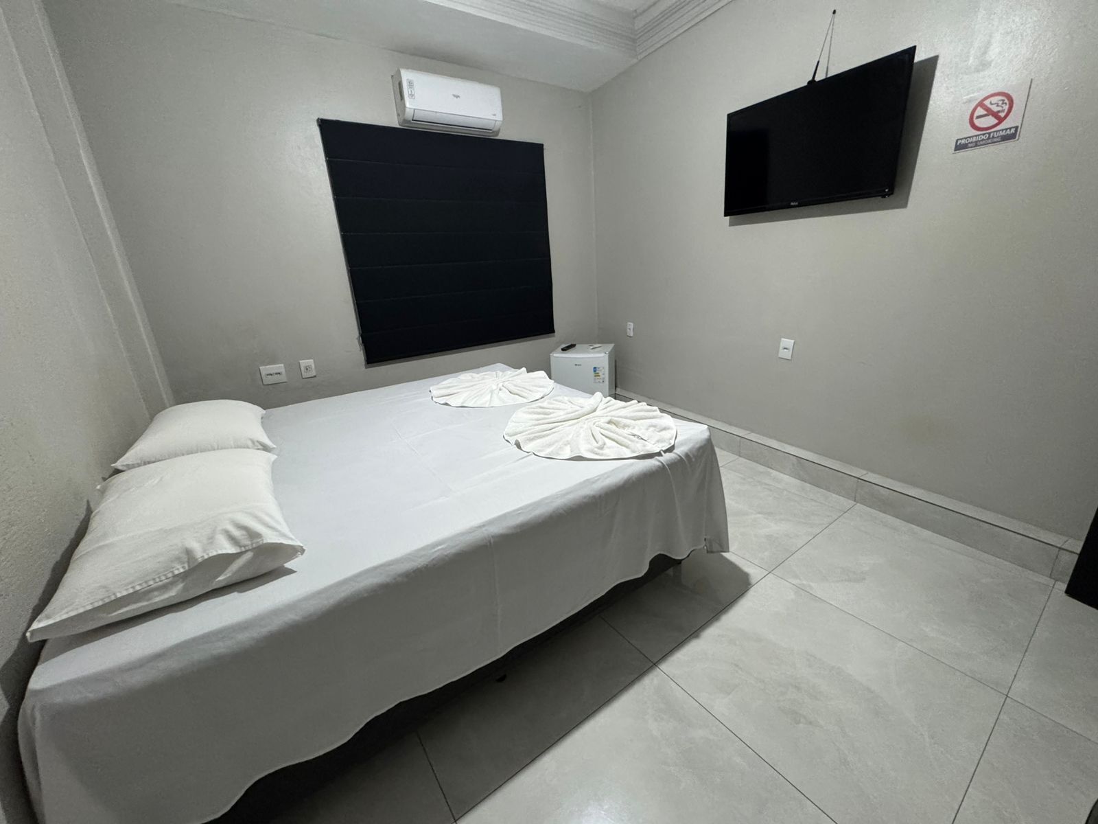 Quarto tradicional, 1 cama Queen | Wi-Fi de cortesia, roupa de cama