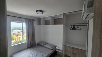 2 bedrooms, free WiFi, bed sheets, wheelchair access