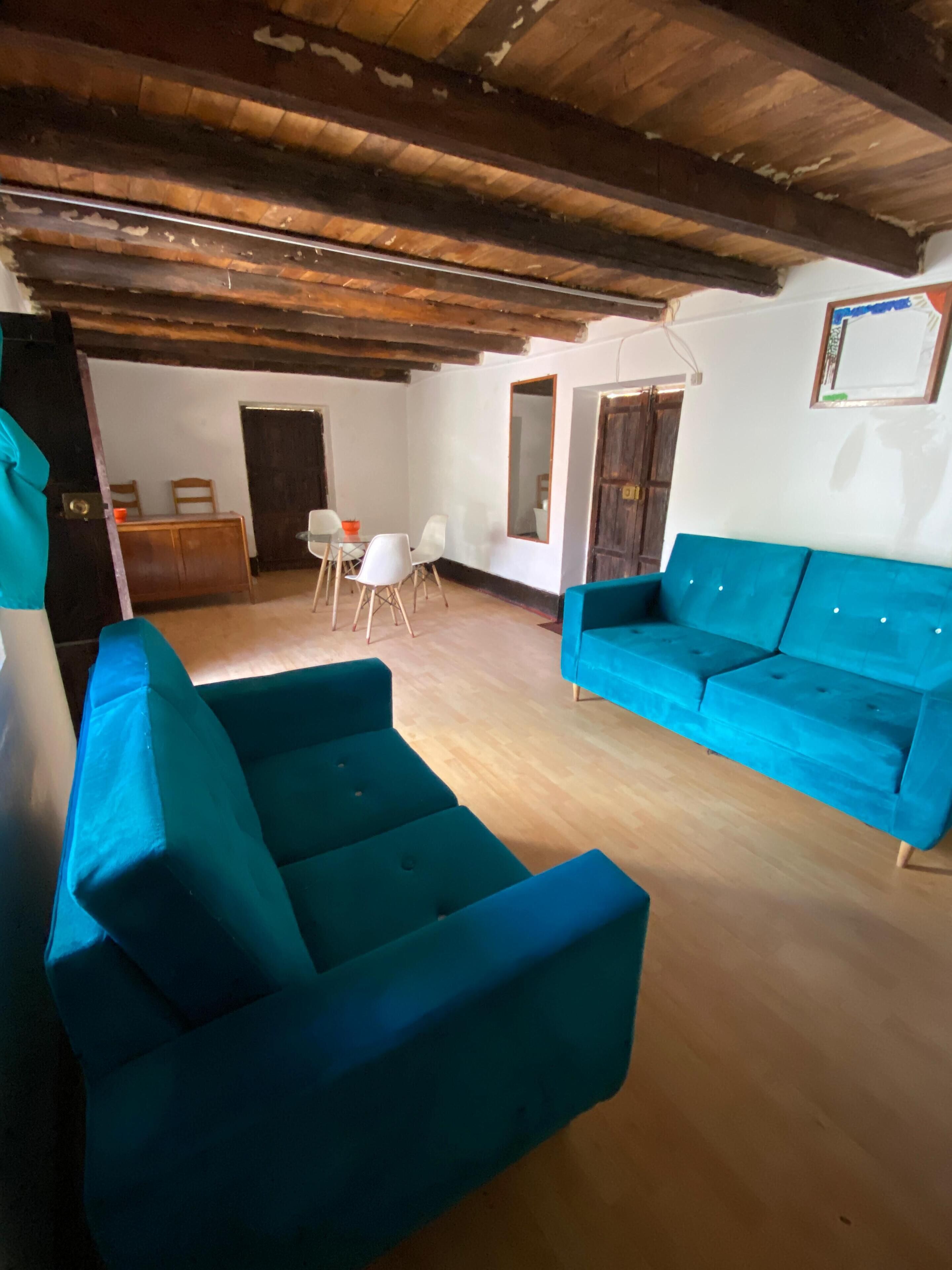 Maison Familiale, 2 chambres, cuisine, vue montagne | Coin séjour