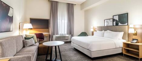 Studio Suite, 1 King Bed, Kitchen | Desk, blackout drapes, iron/ironing board, free cribs/infant beds