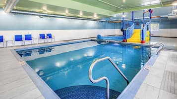 Una piscina techada