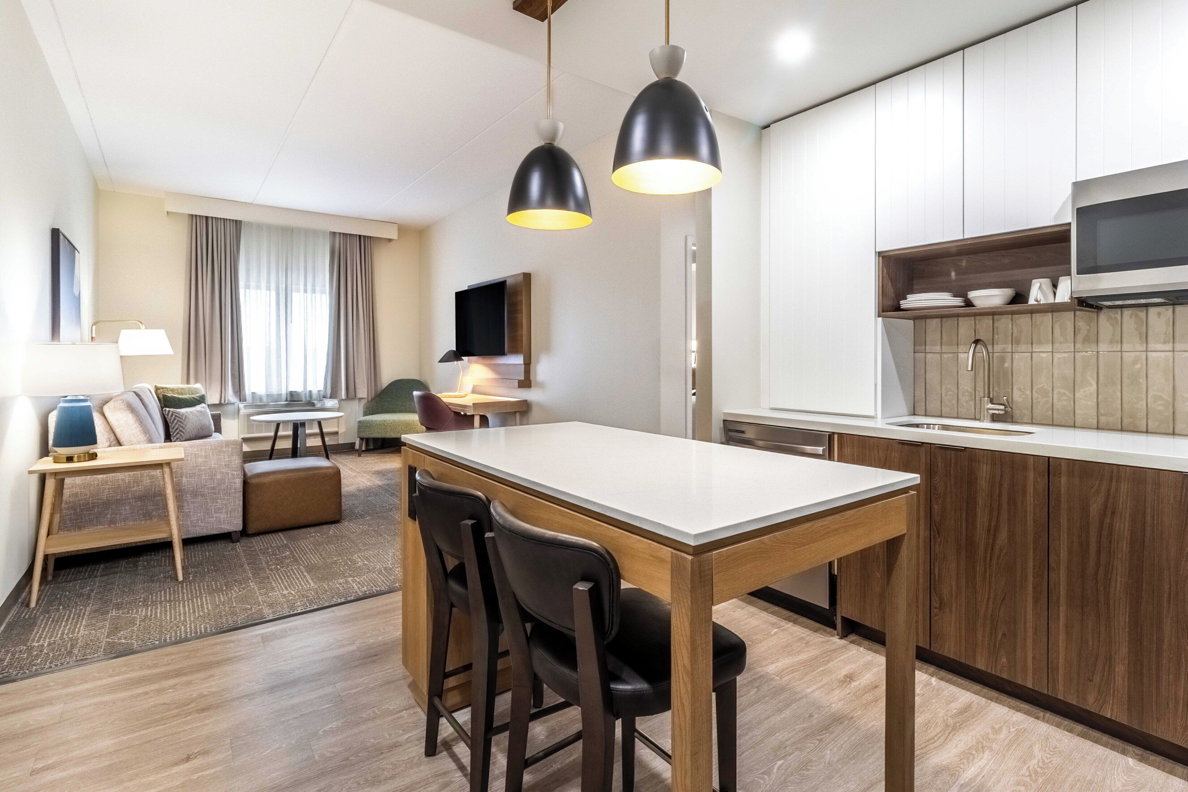 Suite, 1 Schlafzimmer, Küche | Schreibtisch, Verdunkelungsvorhänge, Bügeleisen/Bügelbrett