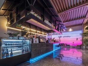 Bar (en el alojamiento)