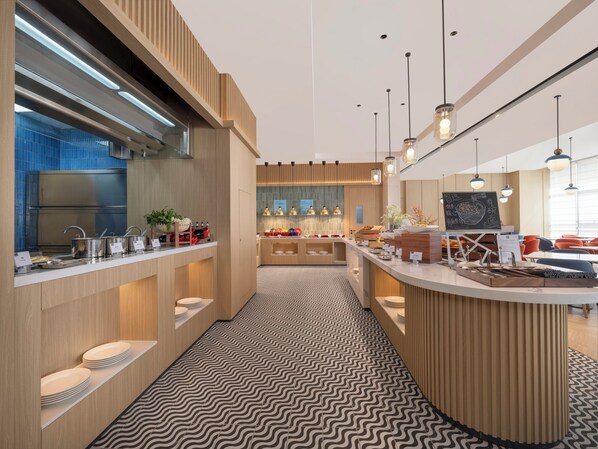 Buffet déjeuner gratuit tous les jours