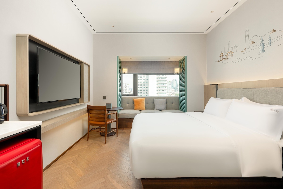 Habitación estándar | Ropa de cama de alta calidad, edredón y artículos del minibar gratis