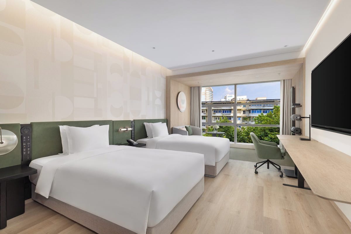 2 Double Premium City View | Down duvets, minibar, individually furnished, desk