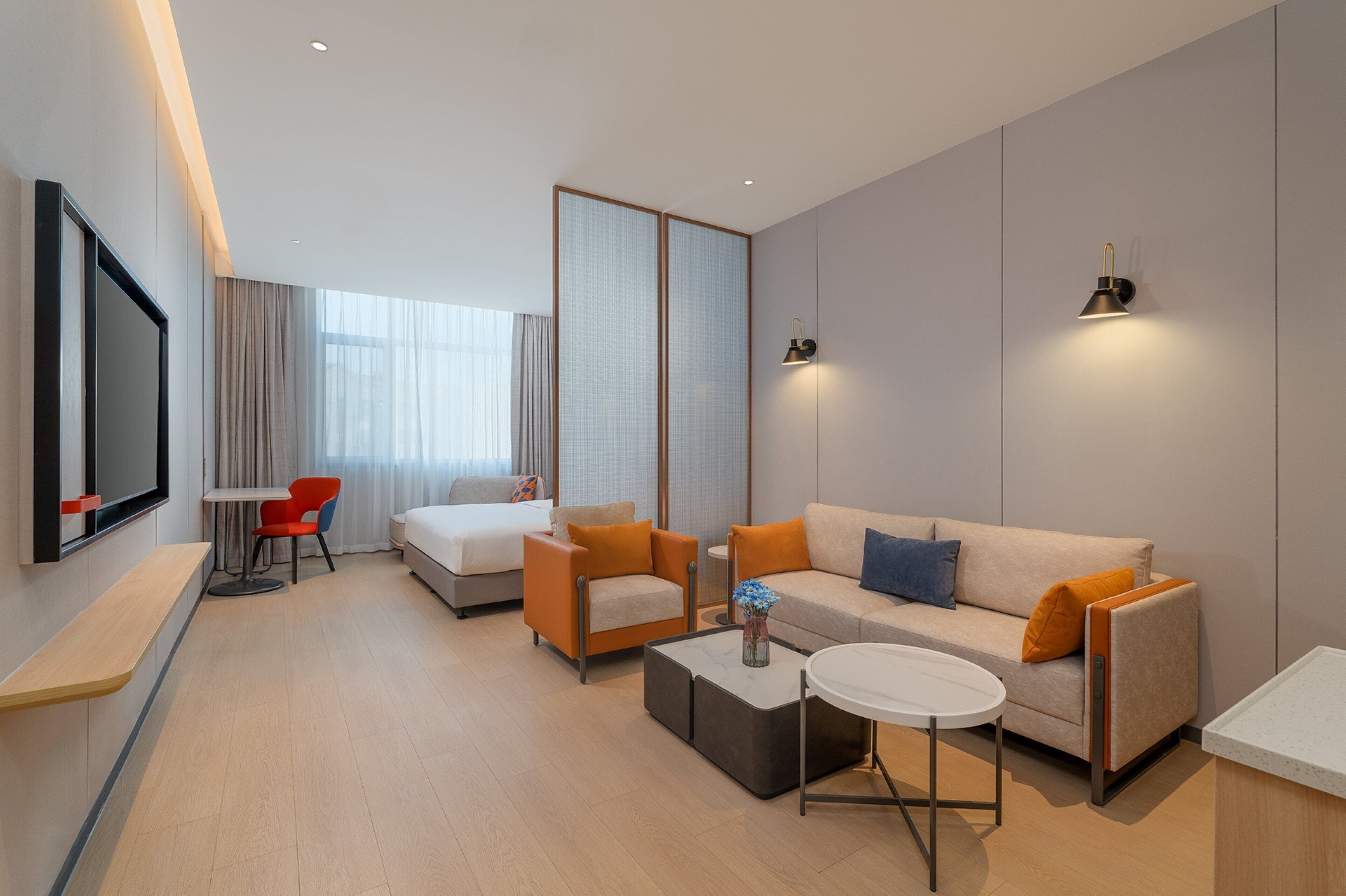 Suite, 1 cama de matrimonio grande (Stocked Minibar Included) | Edredones de plumas, escritorio, espacio para trabajar con un portátil