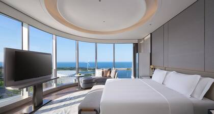 Crowne Plaza Weihai Binhai by IHG