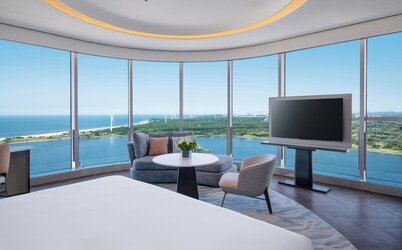 Crowne Plaza Weihai Binhai by IHG